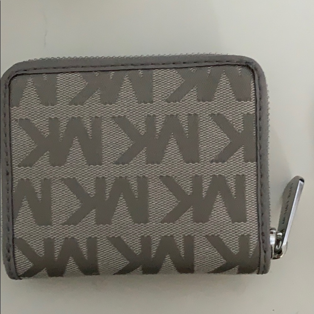 Mini Michael Kors grey wallet